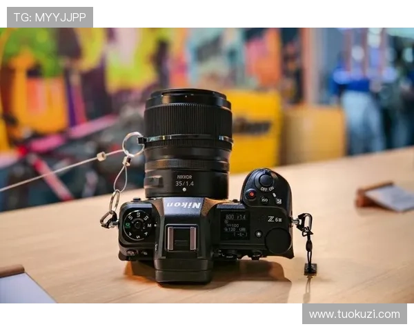 Z6用现：Z6相机的高级功能详解，助你拍出专业级作品